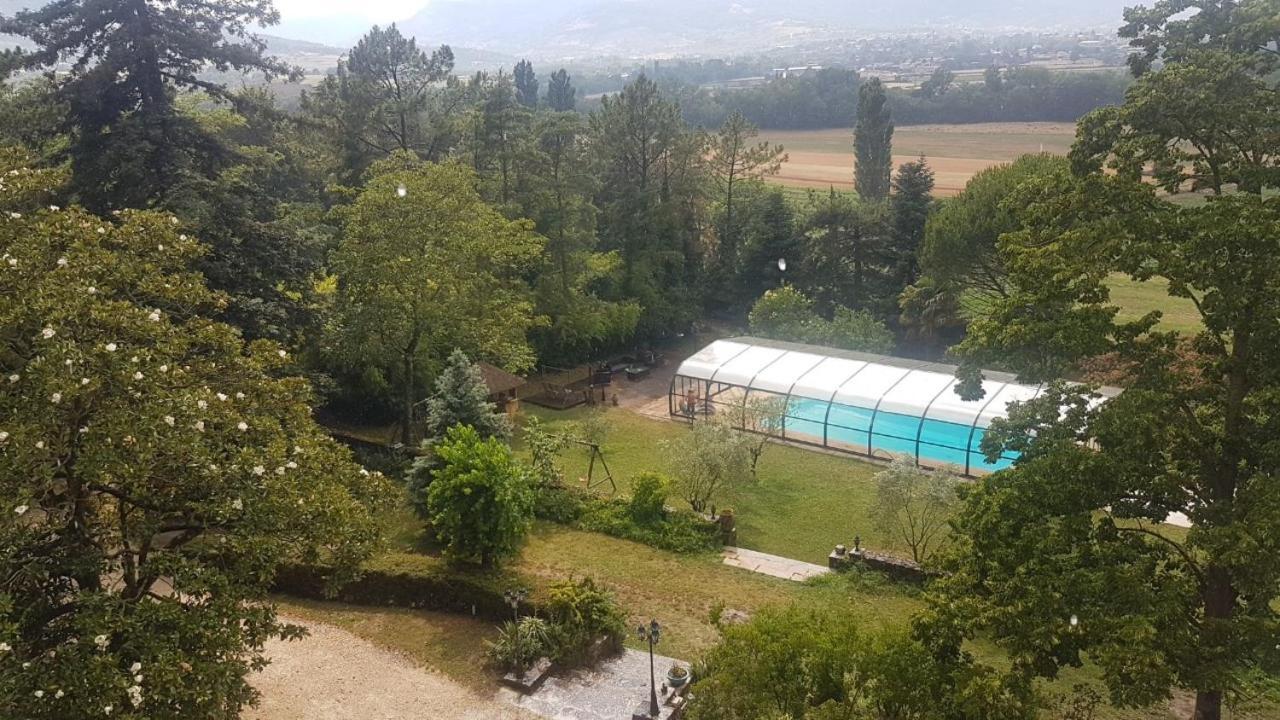 Chateau De Mauras Chomerac Bagian luar foto